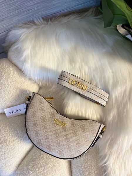 حقيبة GUESSمختومة25 سم