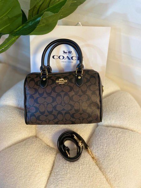 حقيبة كوتش مختومة قاعدة 25سم  COFFE/BLACKمععلبة ماستر كوبي ✨