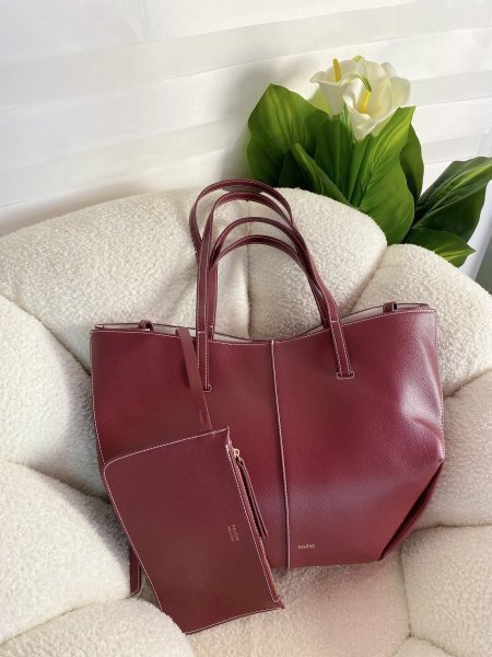 حقيبة بولين مختومة باللون البرغندي❤️‍🔥