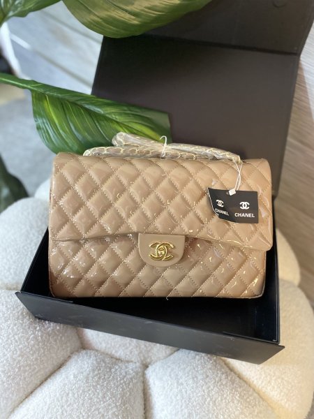 حقيبة شانيل كلاسيك فلاب قاعدة 32سم هاردوير ذهبي مع علبة ✨