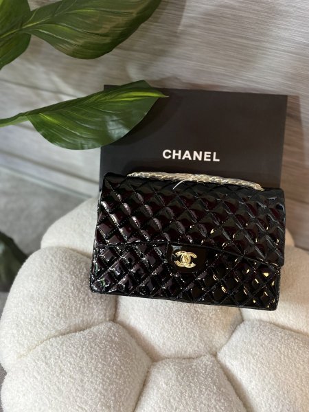 حقيبة شانيل كلاسيك فلاب قاعدة 32سم هاردوير ذهبي مع علبة ✨