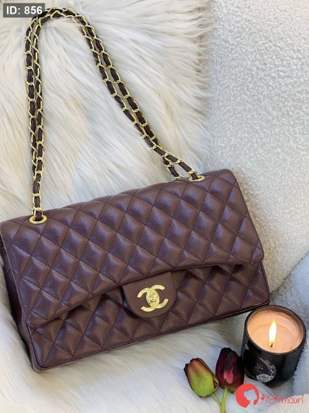 حقيبة شانيل كلاسيك فلاب جلد كافيار قاعدة 30سم هاردوير ذهبي مع علبه