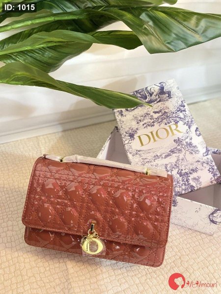 حقيبة ديور مختومة قاعدة 24 سم مع علبة