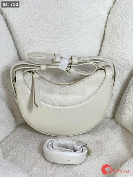 كروس بولين بلون الأبيض جلد كافيار قاعدة 25 مختومه