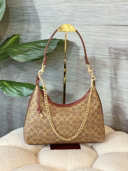 حقيبة كوتش مختومة مع حزام وعلبة ✨