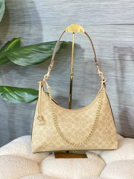 حقيبة كوتش مختومة مع حزام وعلبة ✨