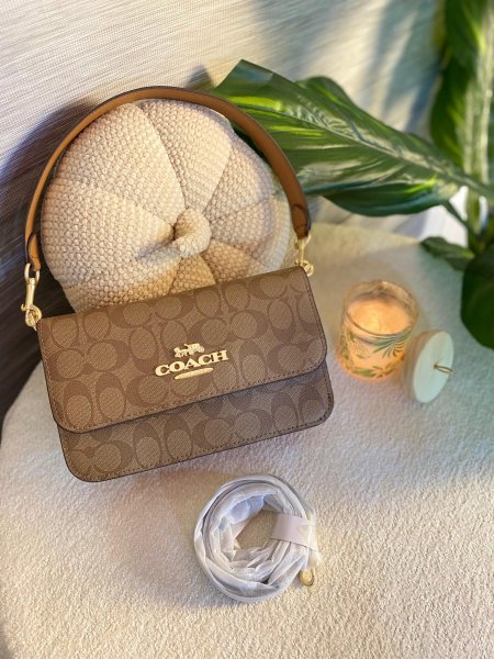 حقيبة كوتش مختومة ماستر كوبي مع علبة ✨