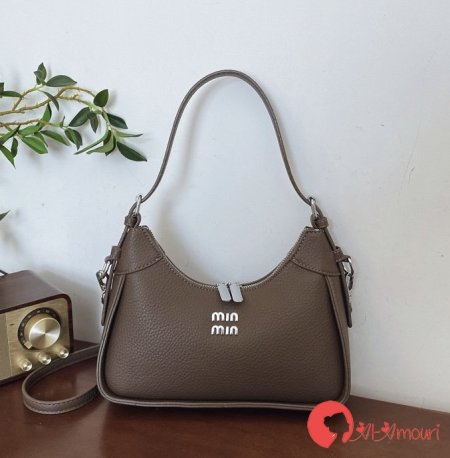 كروس miu miu