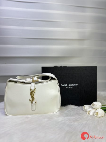 كروس YSL مختومة لون ابيض قاعدة 25 سم مع علبة