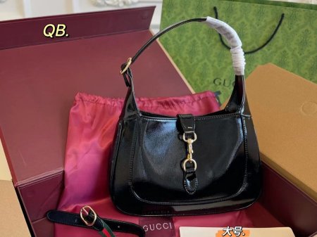 حقيبة جوتشي مختومه مع علبة ❤️