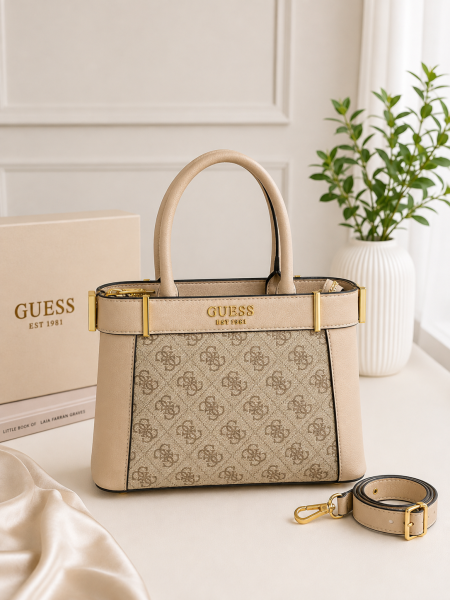حقيبة GUESS مختومة حجم كبير 25سم مع علبة
