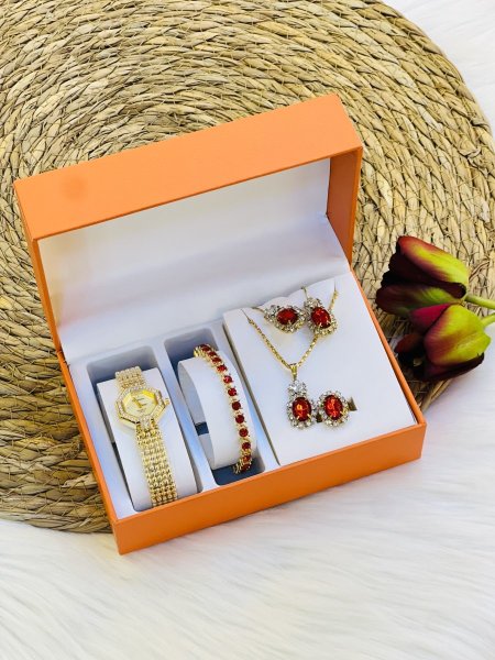 طقم ساعة مع أكسسوارات