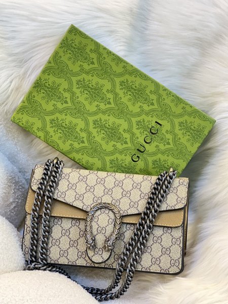 حقيبة GUCCl مختومه قاعدة 25 سم مع علبه