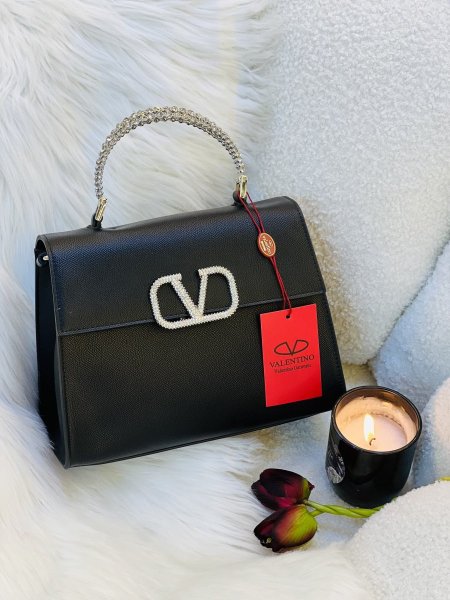 حقيبة VALENTlNO قاعده 25 سم بلون الأسود