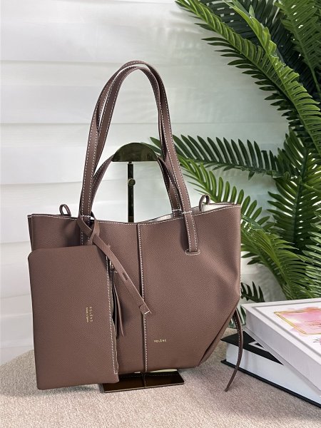 حقيبة بولين مختومه بلون البني ✨🍂