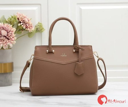 شنطه عملي حجم وسط ✨🍂